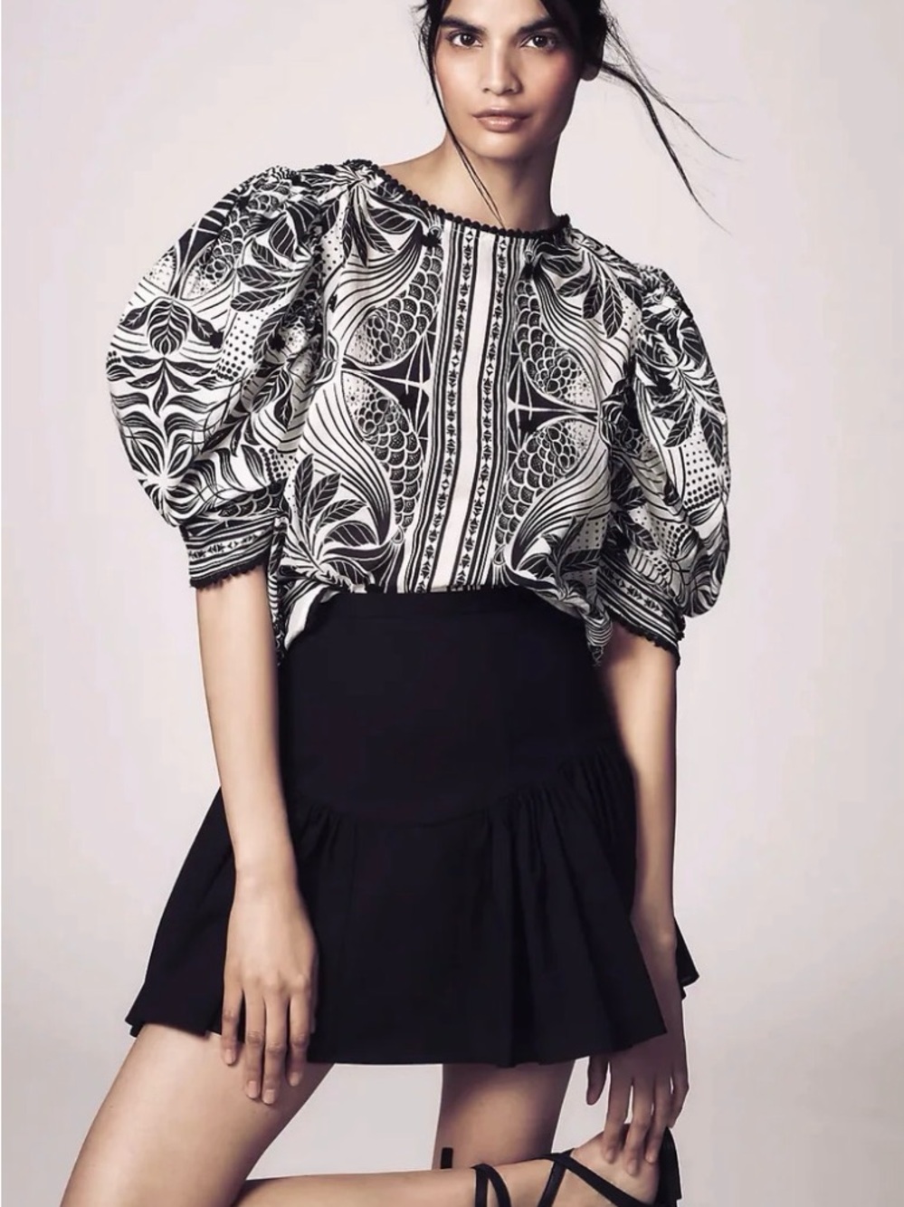 Farm Rio Black and White Monochrome elegance blouse M worn once